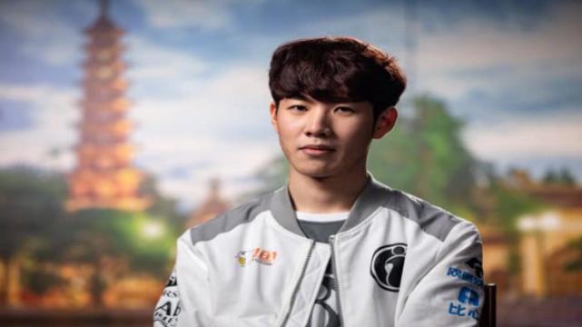 新中卫的过 新中卫的过