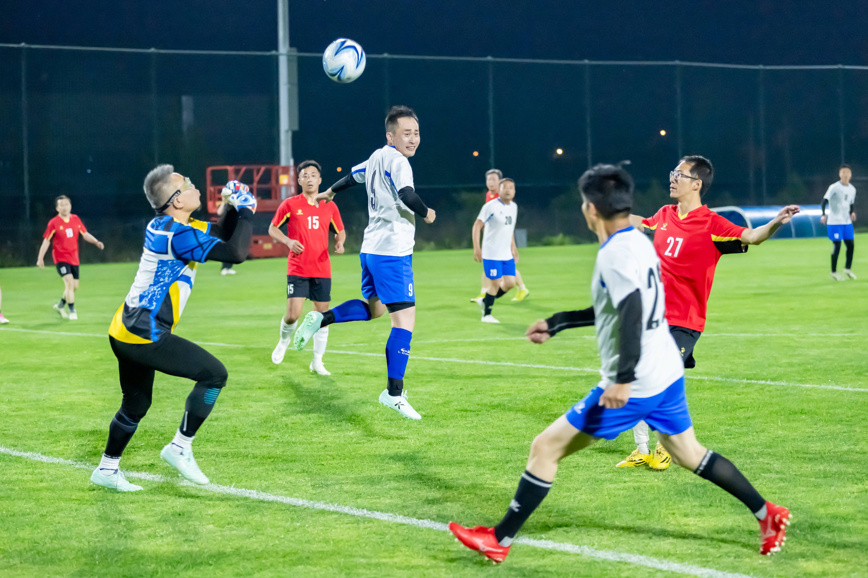 具话题性的 具话题性的