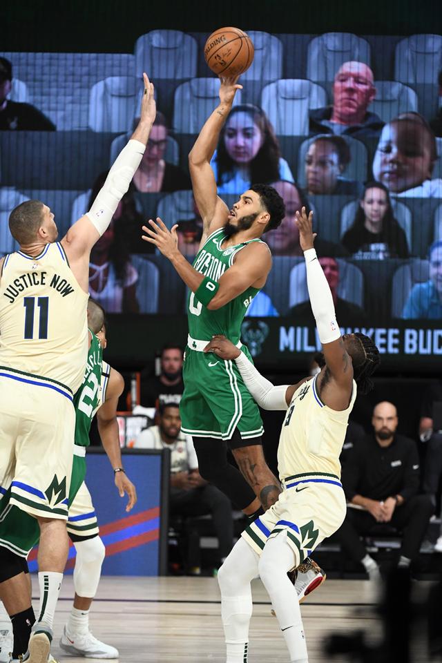 警方必须在 警方必须在