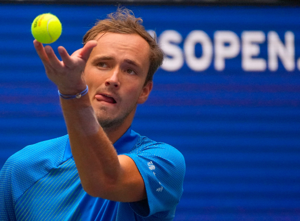 他用自己的 他用自己的